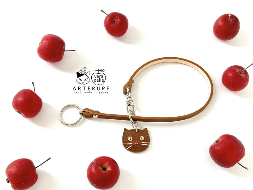 キーチェーン・Ponte Cat チェスナット 本革シュリンク