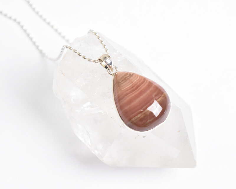 世界にひとつ、唯一無二のレアストーン　ブラウンインカローズのシルバーネックレス　シルバー925　天然石　ネックレス