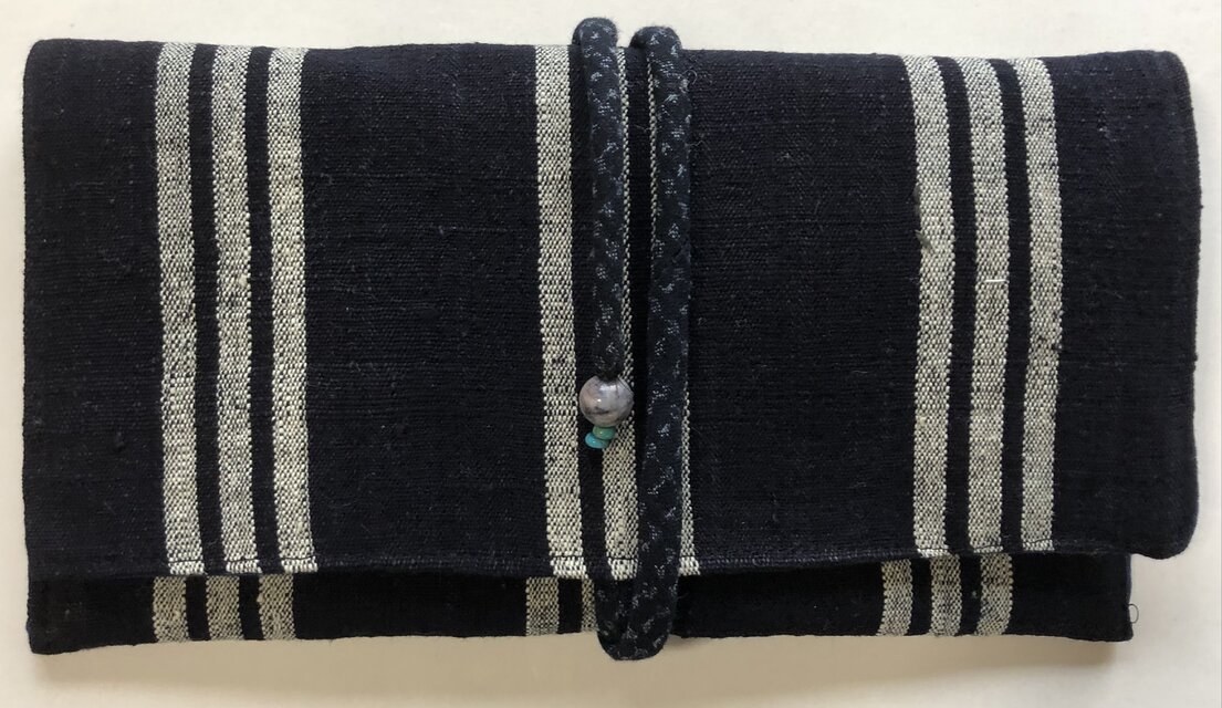 ８３５５　縞柄の着物で作った和風財布・ポーチ