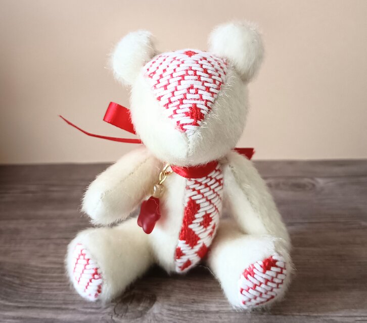 【北海道シリーズ】こぎん刺しのテディベアS 総刺しこぎんクマ　札幌市時計台