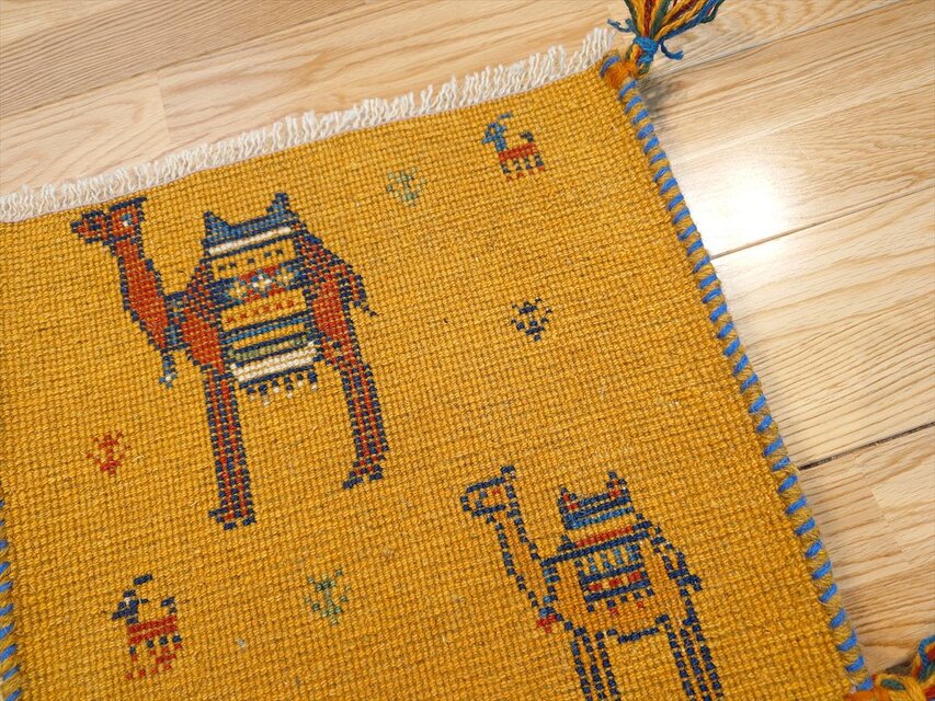 ペルシャ ギャッベ ミニマット ラグ 横40.5x38.5㎝ ラクダ 黄金