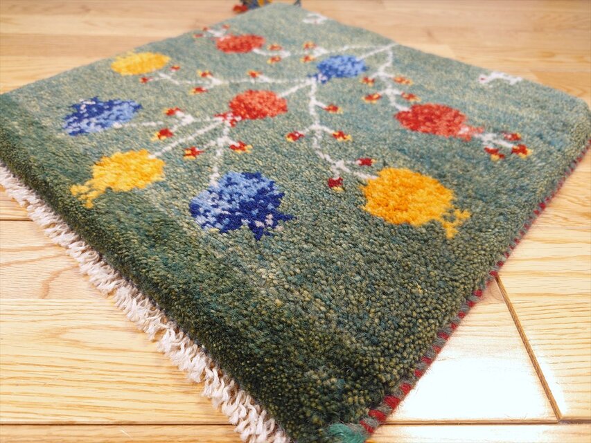 ペルシャ ギャッベ ミニマット 40×39 緑 ザクロの実 ペルシャ ギャッベ