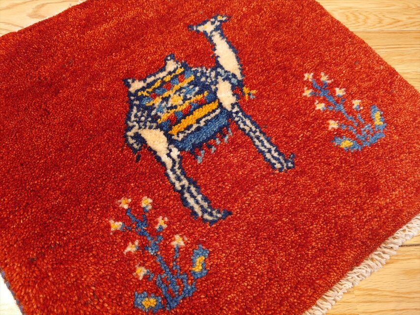 ペルシャ ギャッベ ミニマット ラグ 横44x41㎝ ラクダ 赤色