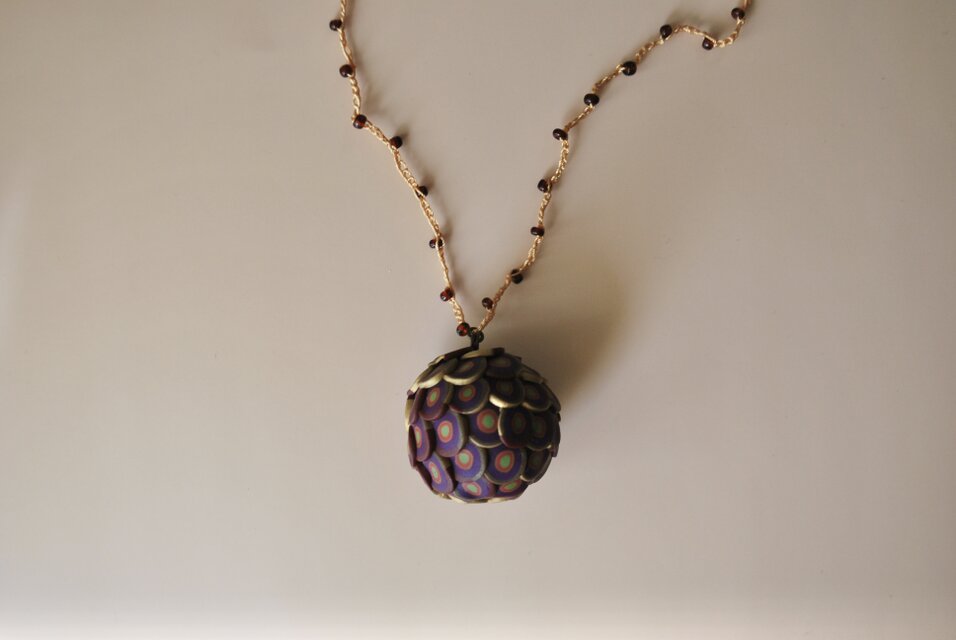 粒つぶビーズのぶつぶつネックレス　01　purple pink green gold エンジ