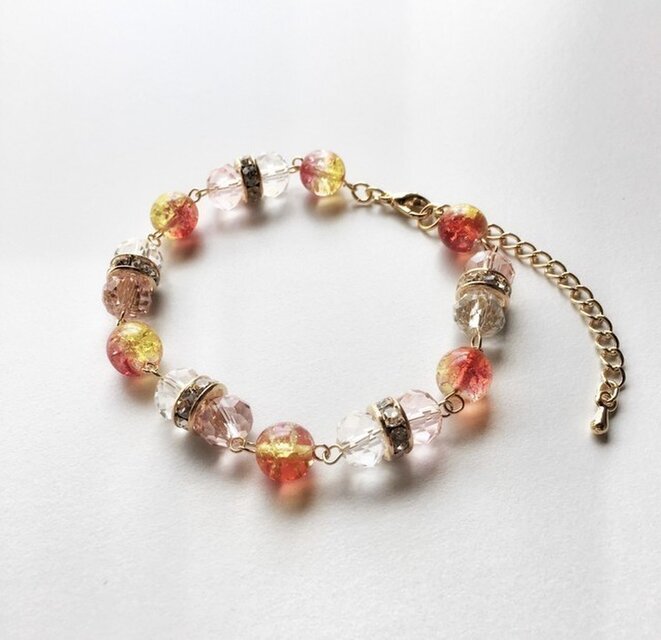 デイリーにもハレの日にも。大人の手元を飾る特別な輝き。チェコビーズ