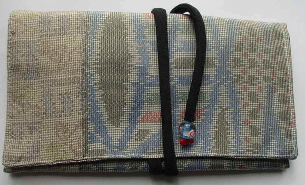 ８３５６　色大島紬の着物で作った和風財布・ポーチ＃送料無料