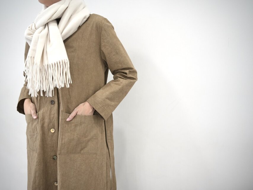 大人のための軽いナチュラルロングコート｜綿麻ウェザークロス｜カーキ
