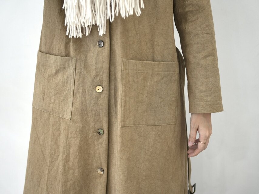 ohal リネン素材 ベージュ ロングコート Munich（ミューニック）の「リネンオックスサイドスリットチェスター