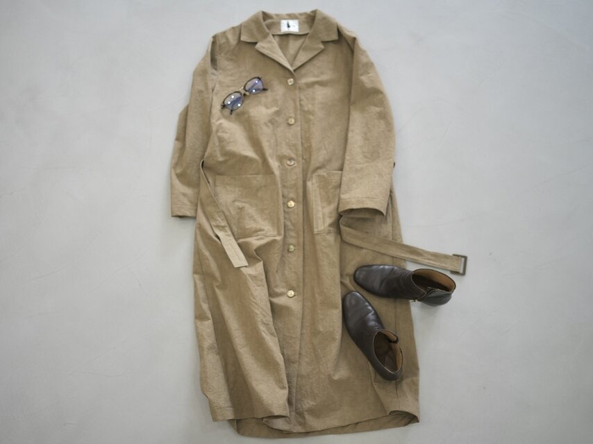 大人のための軽いナチュラルロングコート｜綿麻ウェザークロス｜カーキ