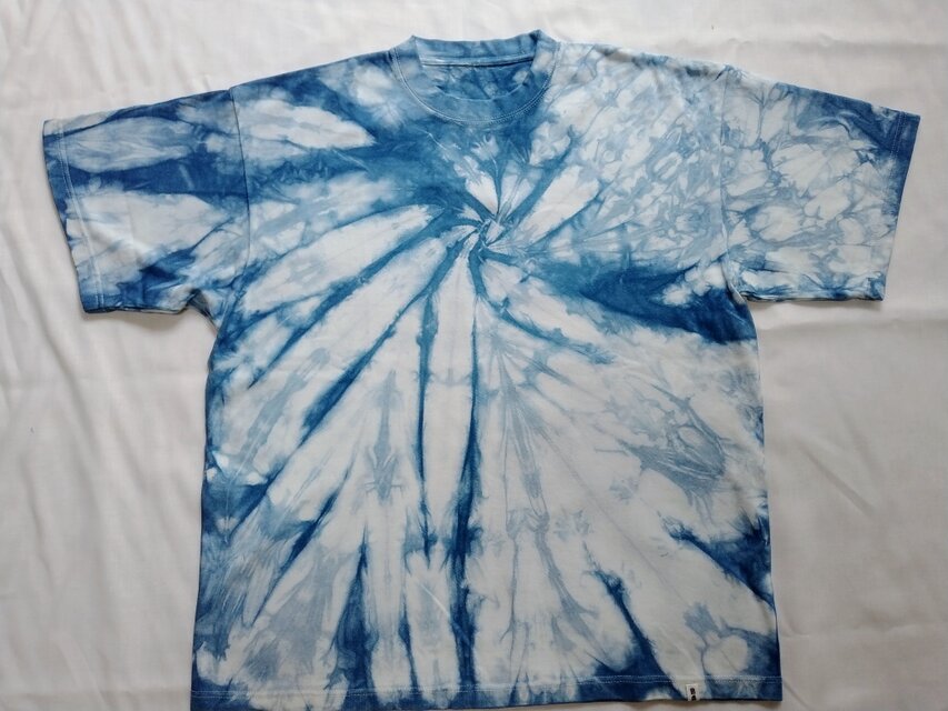 藍染めTシャツ（青空色）XL | iichi 日々の暮らしを心地よくする