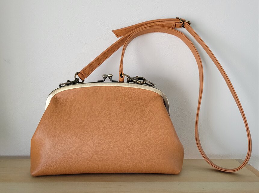 がま口ミニショルダーバッグ(キャメル) | iichi 日々の暮らしを