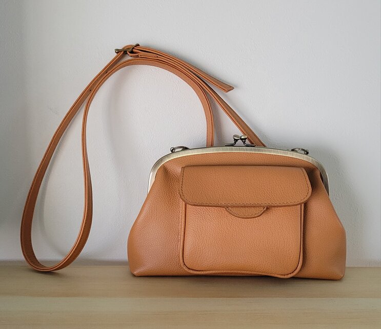 がま口ミニショルダーバッグ(キャメル) | iichi 日々の暮らしを