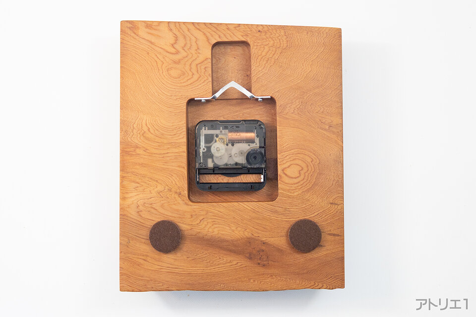 屋久杉千年の息遣いを感じさせる掛け時計 | iichi 日々の暮らしを