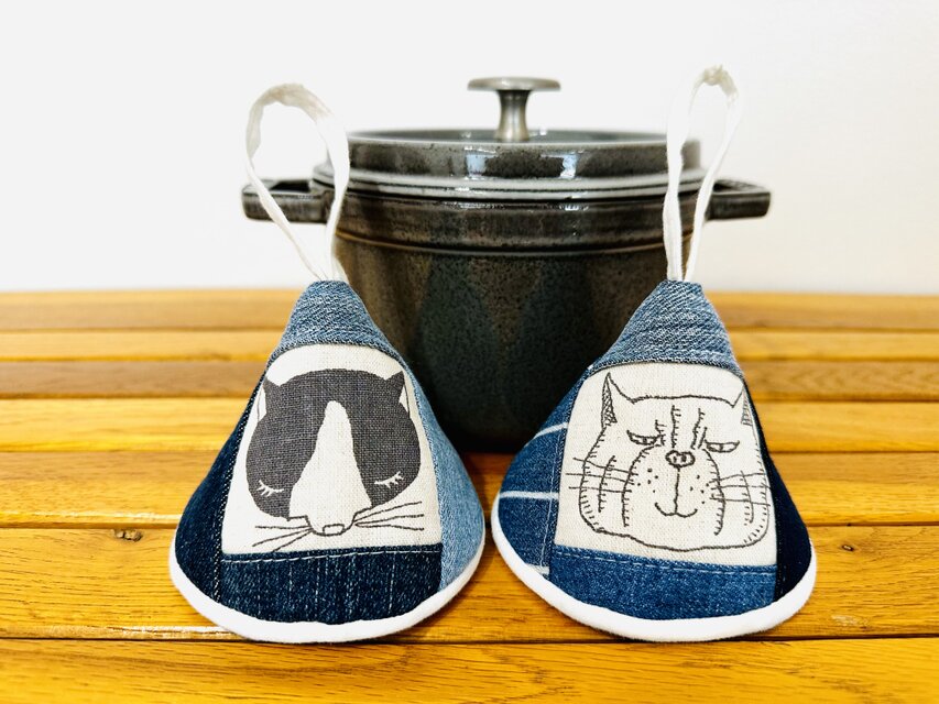 三角鍋つかみstaub　ストウブ　ホーロー　鍋つかみ　ミトン