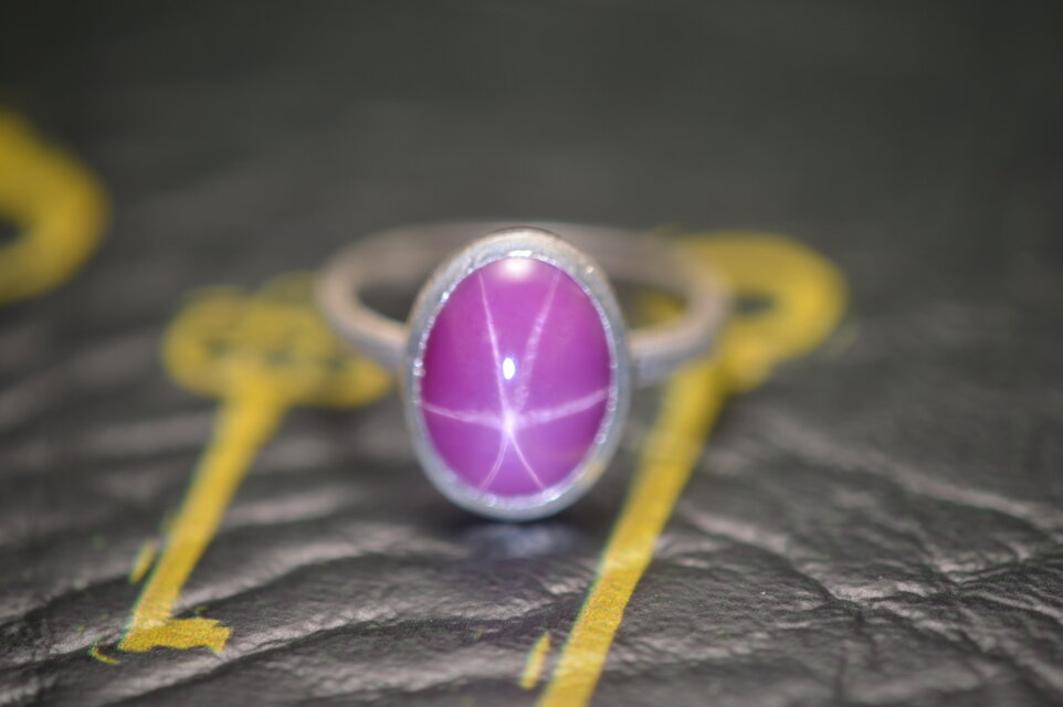 リング　シルバー925　シンセティックスタールビー　3.72ct