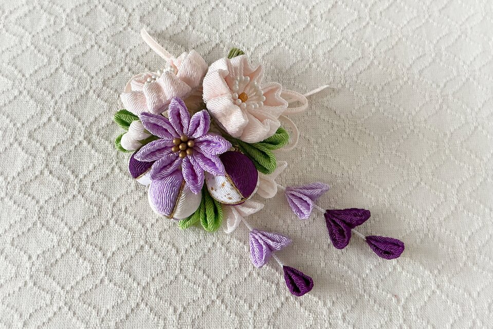 SALE価格❣新品【丹後ちりめん⭐糸菊に桜 小紋】 鳩羽色 藤色 ラベンダー SALE価格❣新品【丹後ちりめん⭐糸菊に桜 小紋】 鳩羽色 藤色