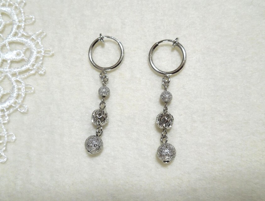 スターダストと透かしビーズのフープイヤリングR