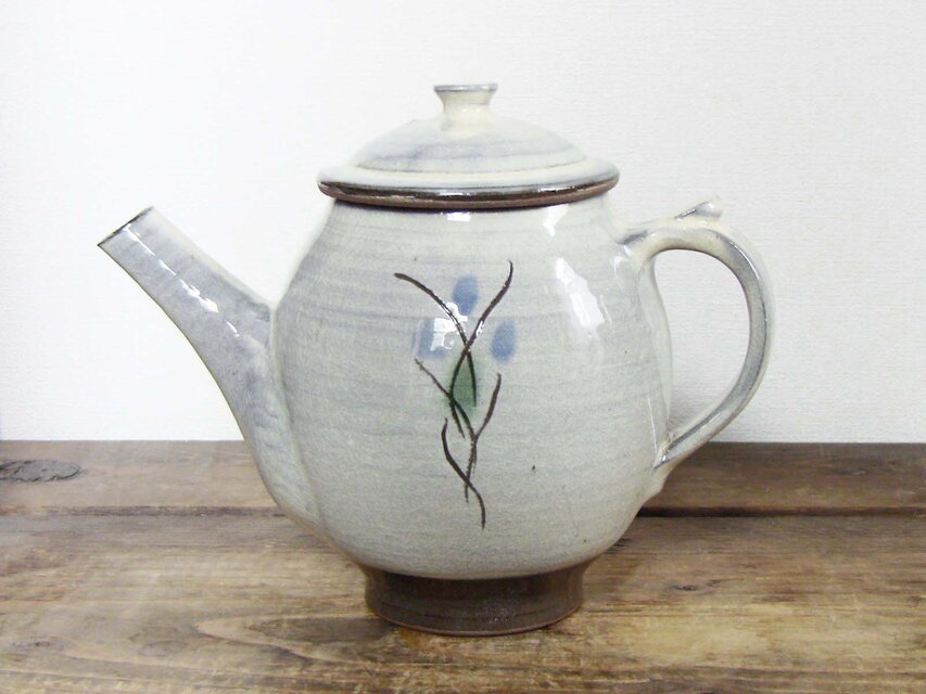 野花ティーポット（三彩）