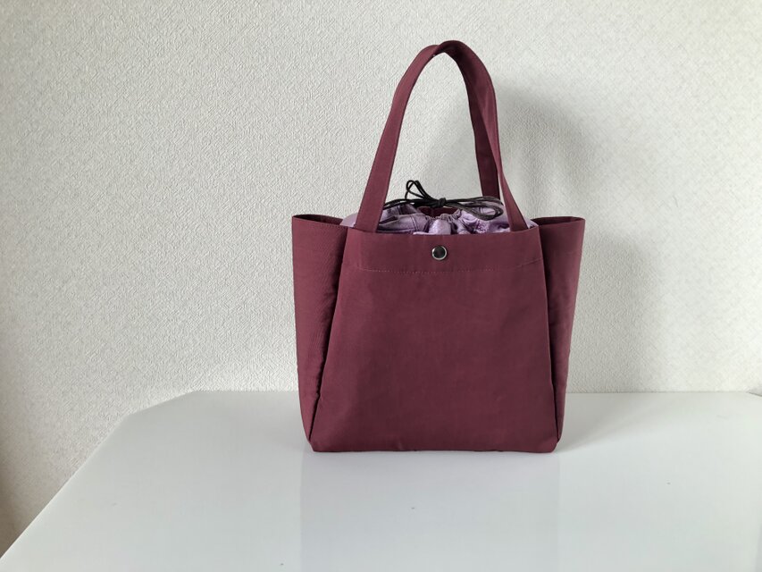 帯リメイク巾着トートバッグ｜えんじ色の和モダンデザイン | iichi