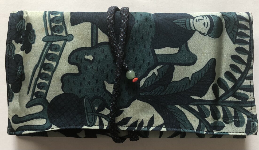 ８３５９　着物で作った和風財布・ポーチ