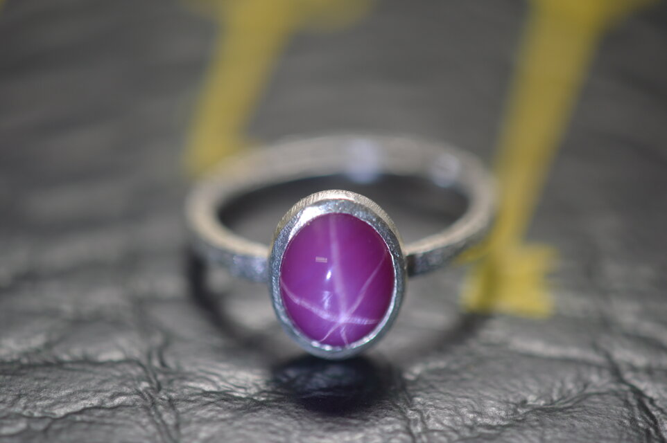 リング　シルバー925　シンセティックスタールビー　3.72ct