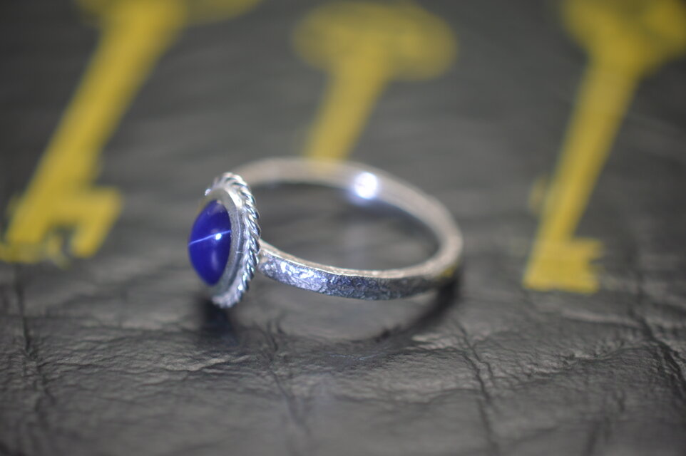 ロープ リング シルバー925 シンセティックスターサファイヤ 1.02ct