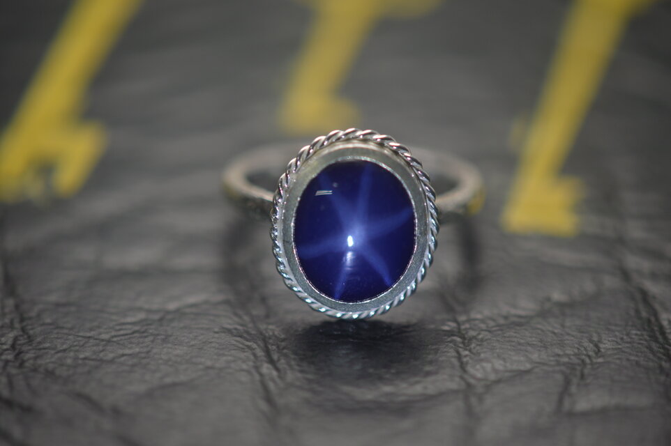 クリスマス　ロープ　リング　シルバー925　シンセティックスターサファイヤ　3.33ct