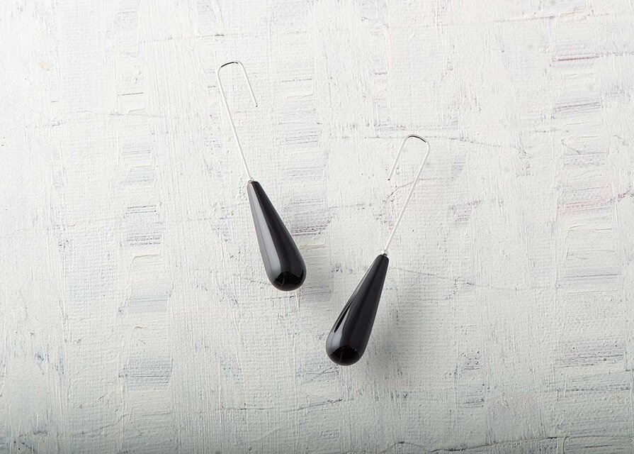 Crochet(クロシェ）たっぷりとして艶やかなオニキス　ロジウムコーティング