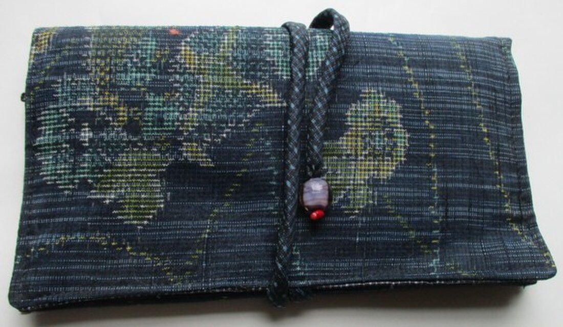 ８３７５　色大島紬の着物で作った和風財布・ポーチ＃送料無料