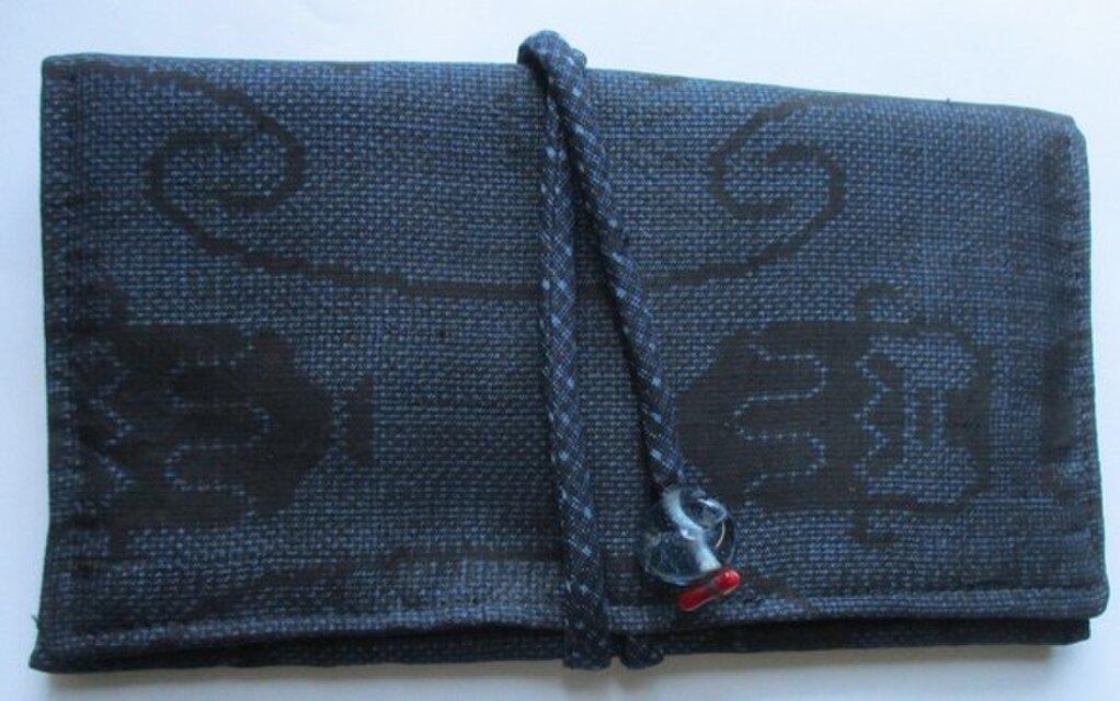 ８３７７　夏大島紬で作った和風財布・ポーチ　＃送料無料