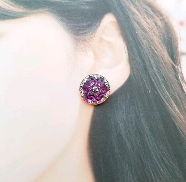 チェコガラスボタン ピアス｜ピンク＆シルバーの輝き アクセサリー