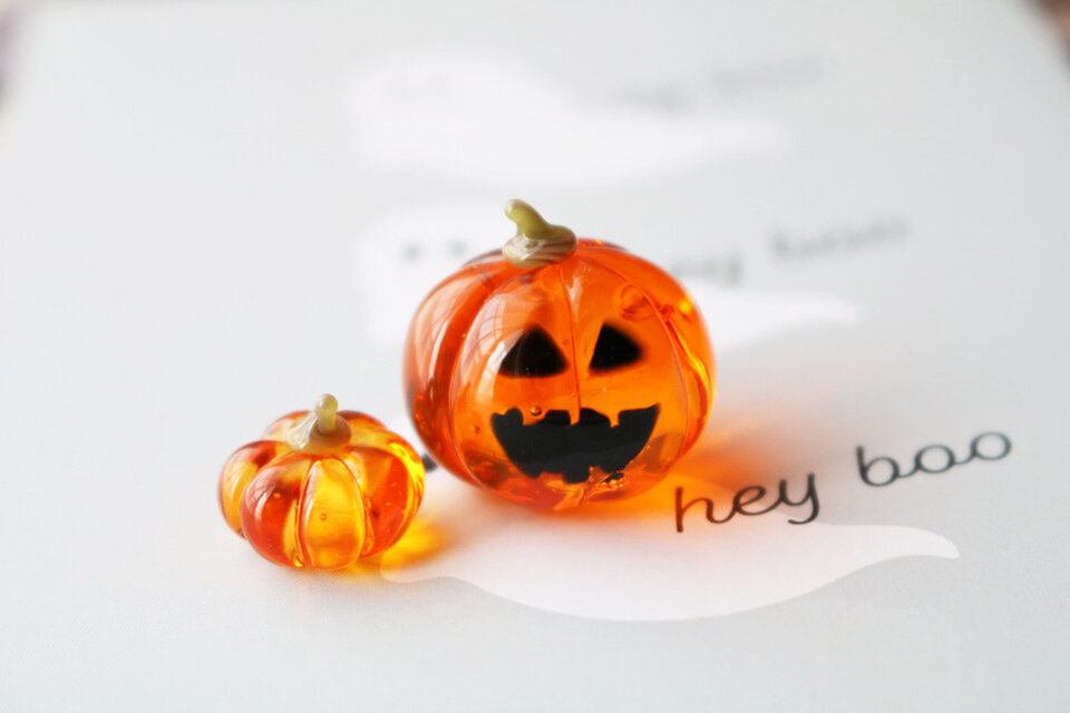 ガラスのハロウィン　ミニチュアジャックオランタン（ビビッドオレンジ透明）