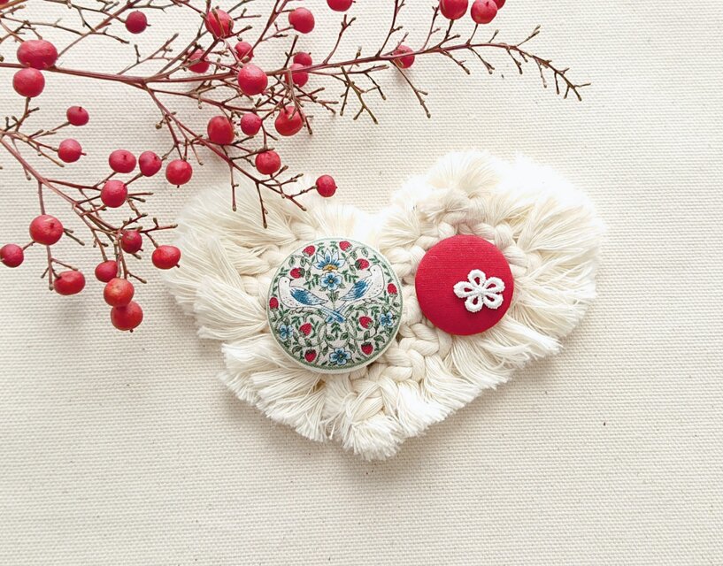 ★くるみボタンブローチ★