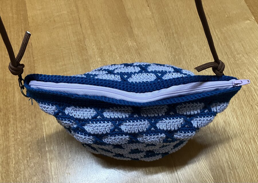 かぎ針編みポーチ(手編み) | iichi 日々の暮らしを心地よくする