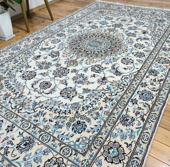 ペルシャ絨毯ナイン産 9Laノーラ 5大産地 ラグ 246x150㎝ | iichi 日々