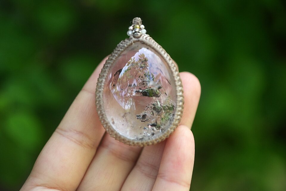 大粒オパールのマクラメネックレス 大粒オパールのマクラメネックレス bd57895ae865c8a02a1ef2f8b77810