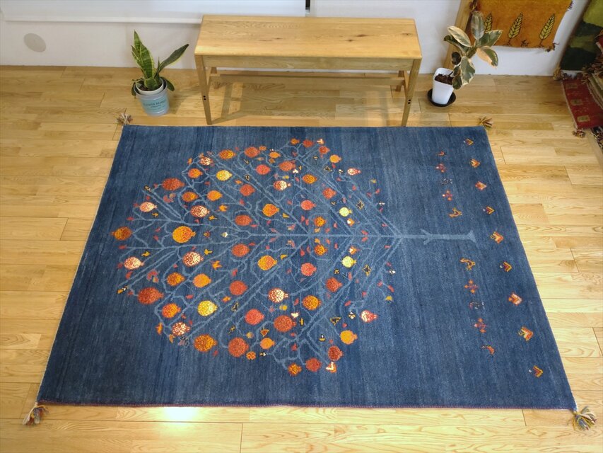 【夏のキャンペーン】ペルシャ　ギャッベ 117×78 小判型　茜色　ザクロの木 夏のキャンペーン】ペルシャ ギャッベ 117×78 小判型 茜色