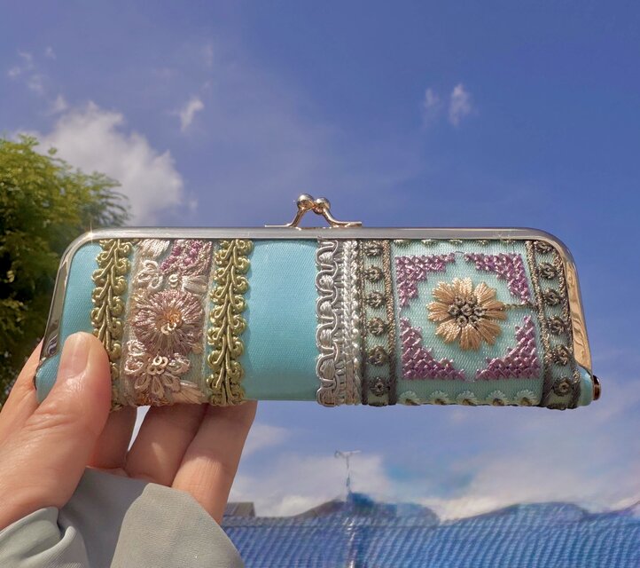 爽やかな彩りで気分も明るくなる仕分けの出来るコインケース　No.160