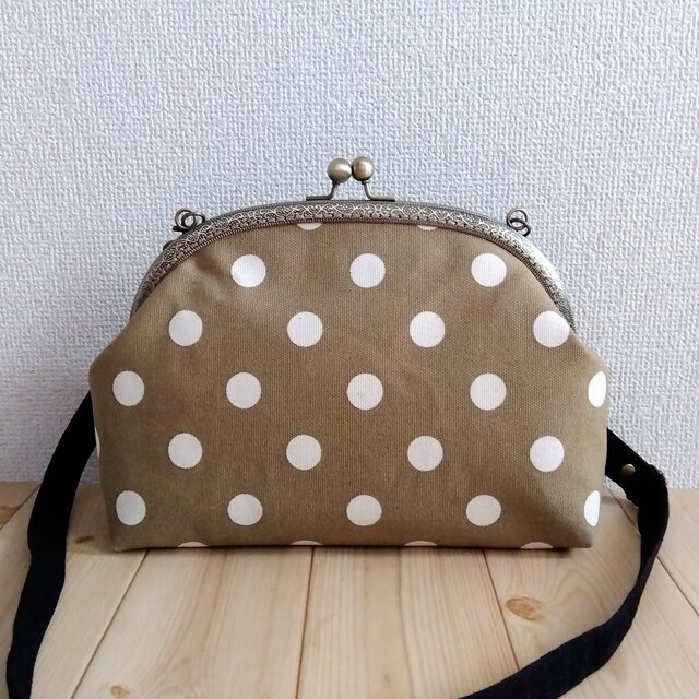 長財布も入る大きめ ドット帆布のがま口ショルダーバッグ 25cm