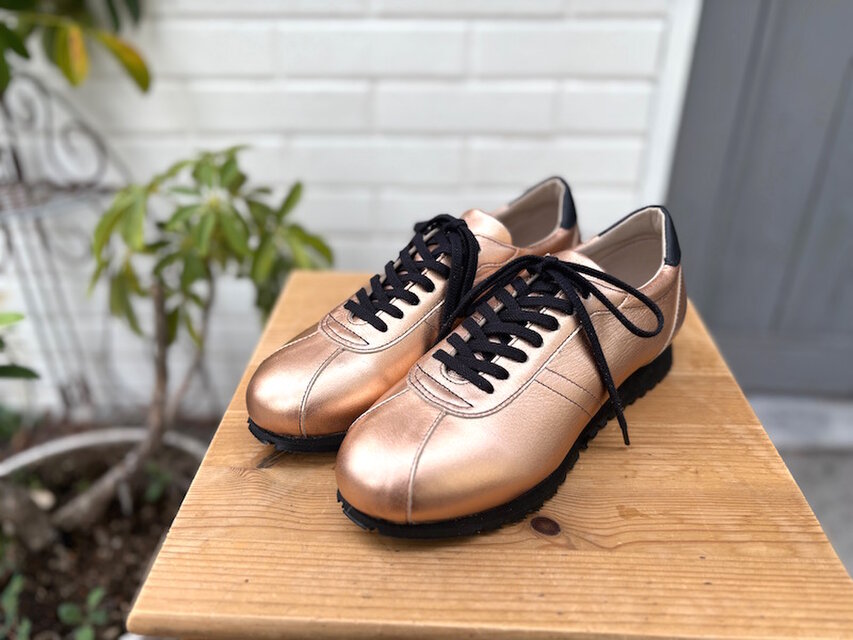 最初の１足特別価格　秋新作クラシックレトロ・シャンパンピンクレザースニーカー