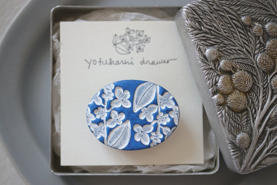 : : : 陶土の草花ブローチ : : : 1382