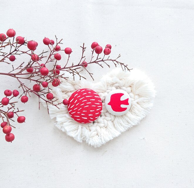 ★くるみボタンブローチ★