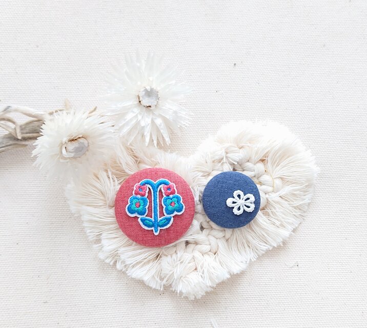 ★くるみボタンブローチ★