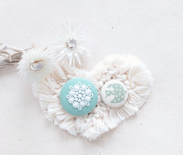 ★くるみボタンブローチ★