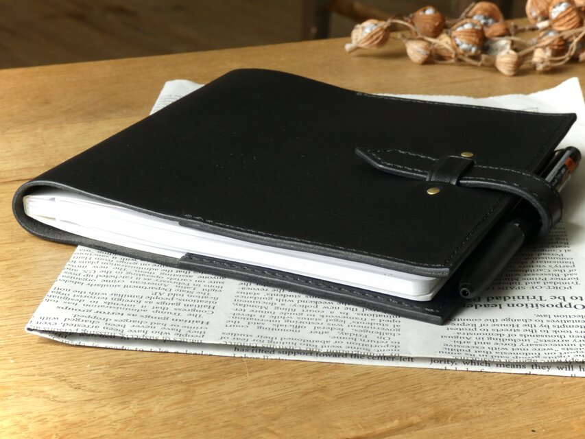 クオバディス／エグゼクティブノート／手帳カバー／イタリア革／黒