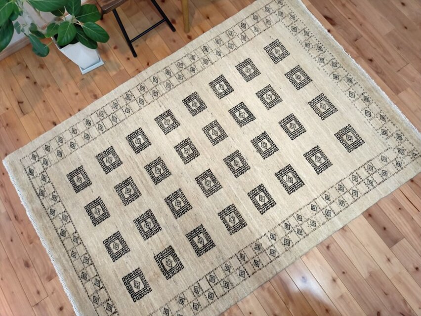 通年18℃ オールシーズン手織りラグ ガゼニギャッベ 181x121cm