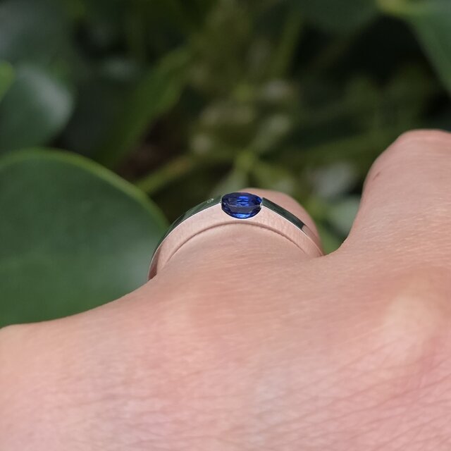 ブルー サファイア OVカット3.8×5 plain印台 シルバーSV925リング