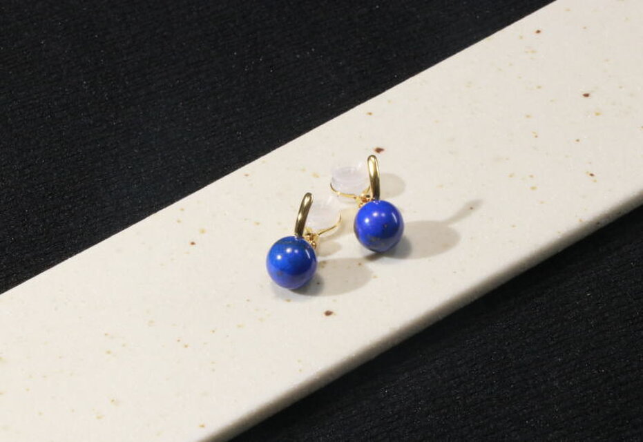 ラピスラズリのイヤリング（SV925/微調整可能） | iichi 日々の暮らし