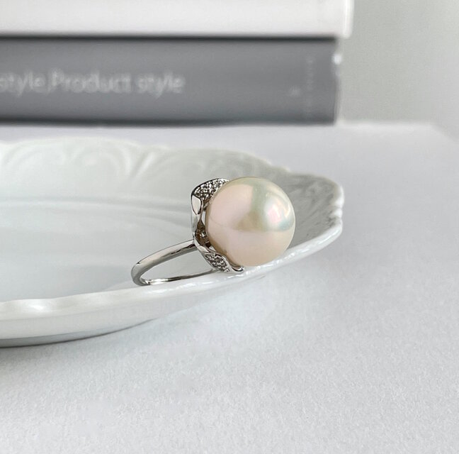 淡水パール 大粒パールのフラワーリング オーロラクリーム 13.5mm