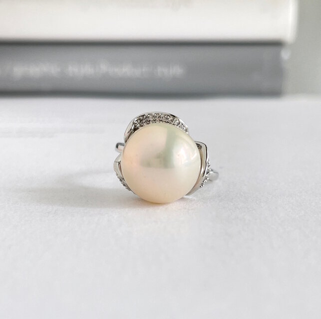 淡水パール 大粒パールのフラワーリング オーロラクリーム 13.5